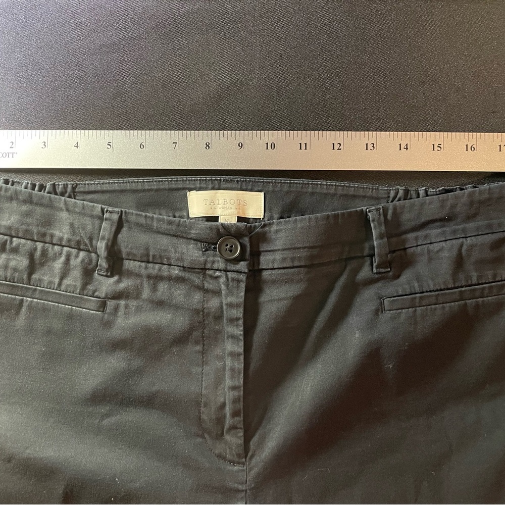 Talbots Women Black Capri